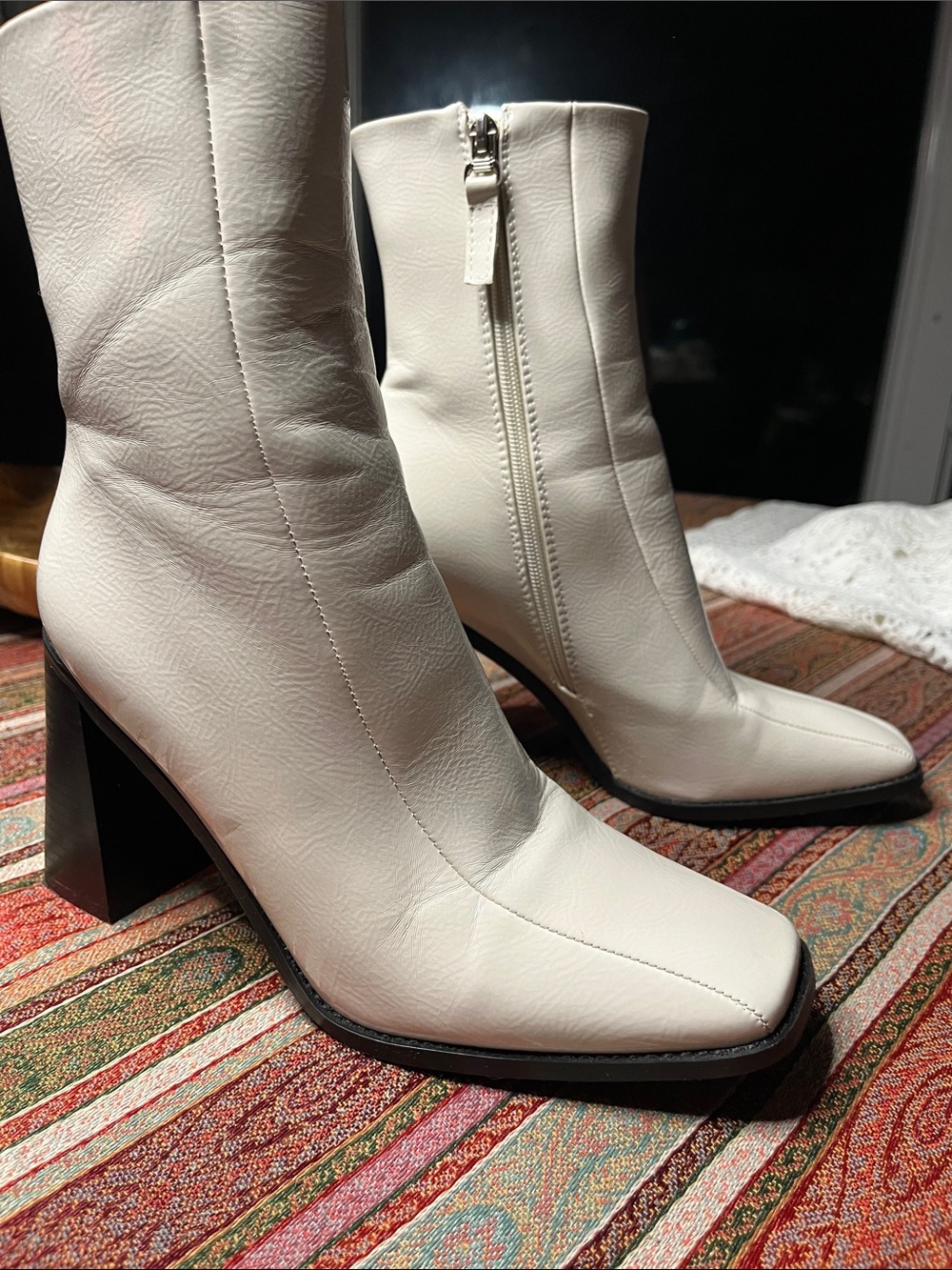 Princess Polly women’soff white Patent vegan leather 3.5” Block Heel Ankle Boots